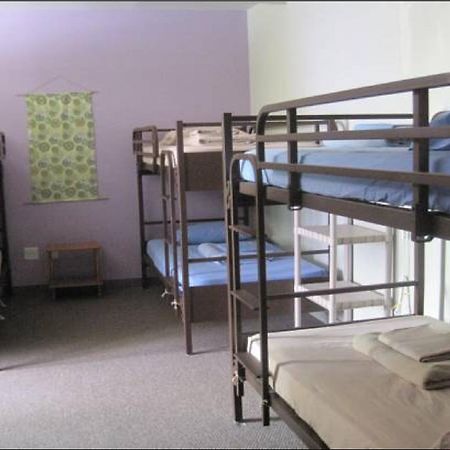 The Burlington Hostel Экстерьер фото