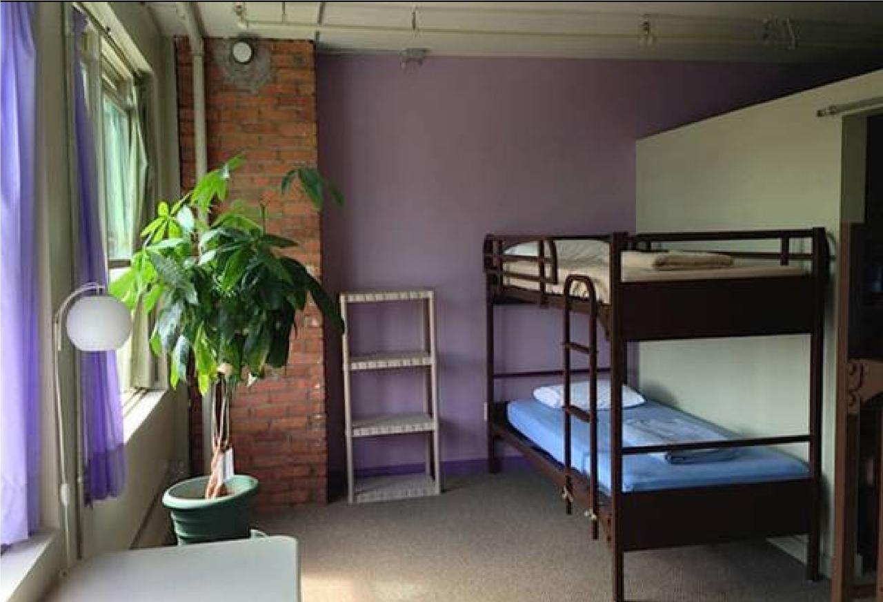 The Burlington Hostel Экстерьер фото